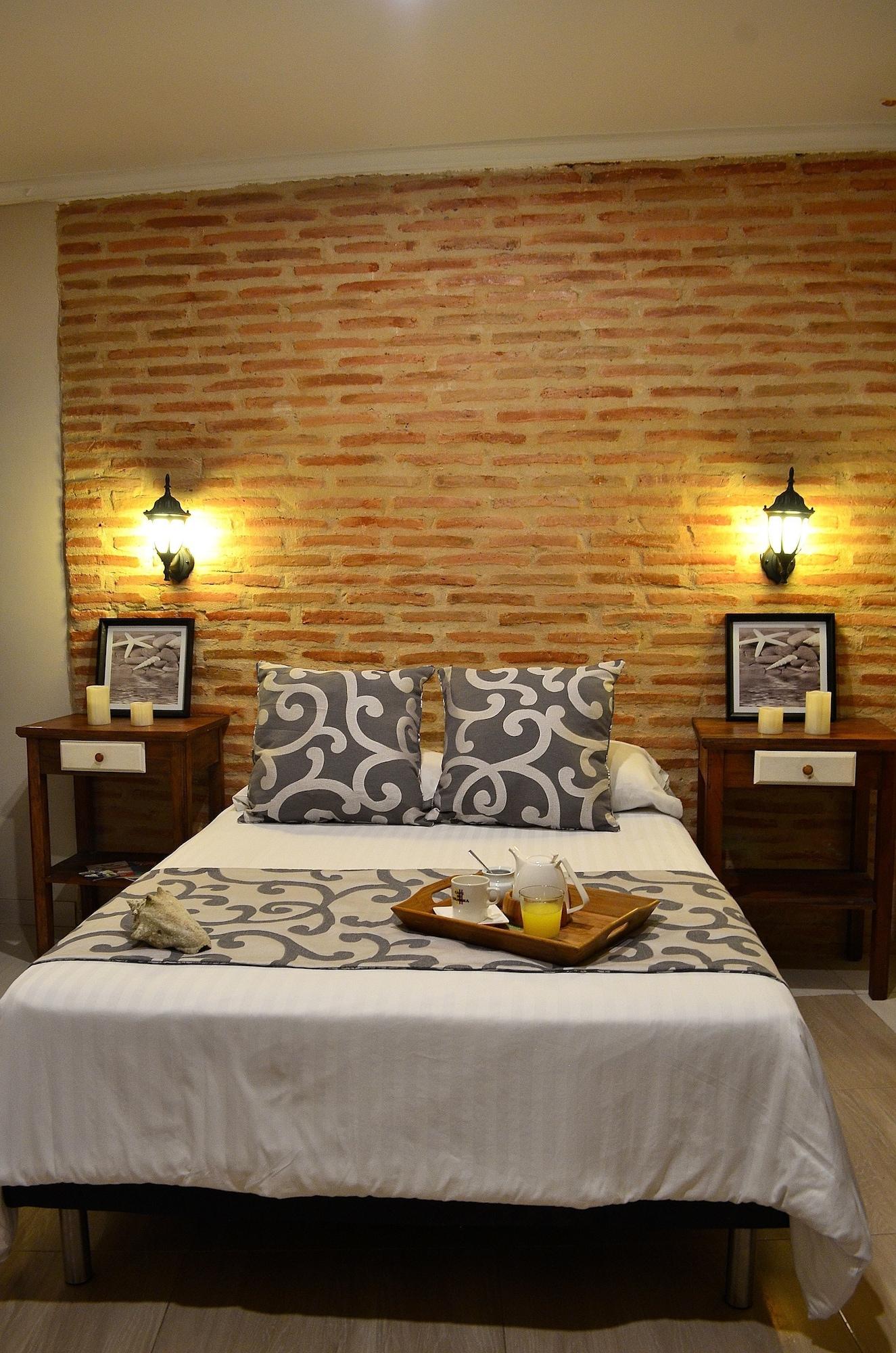 Galeria La Trinidad 酒店 3*